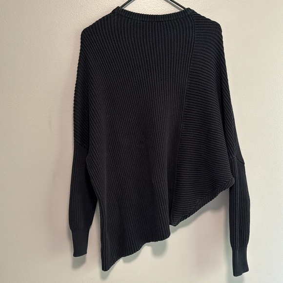 Free People Downtown asymmetrical sweater XS - Picture 4 of 6